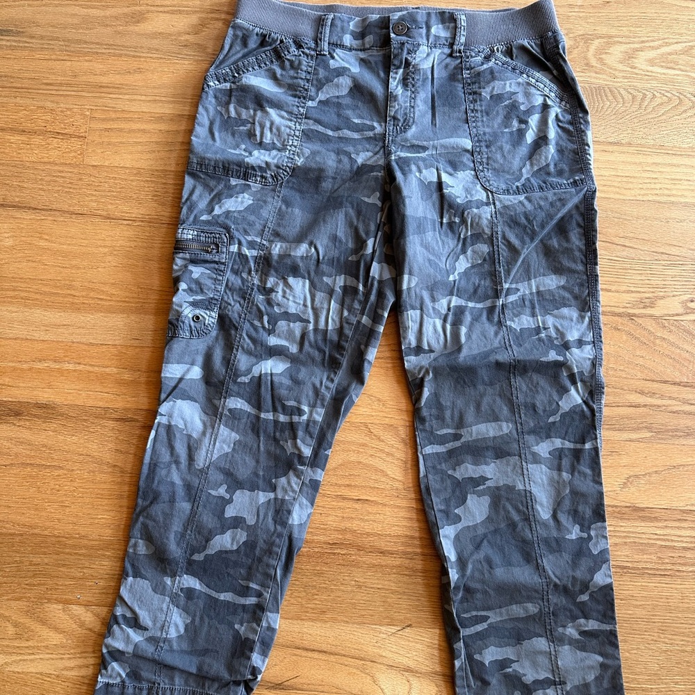 Sonoma Gray Camouflage Cargo Pants